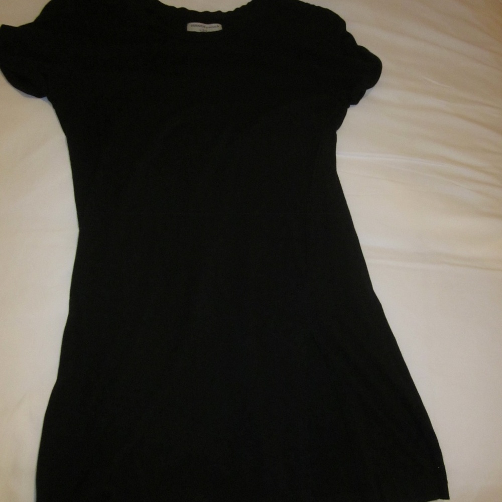 Black T-shirt dress with slit (S)
